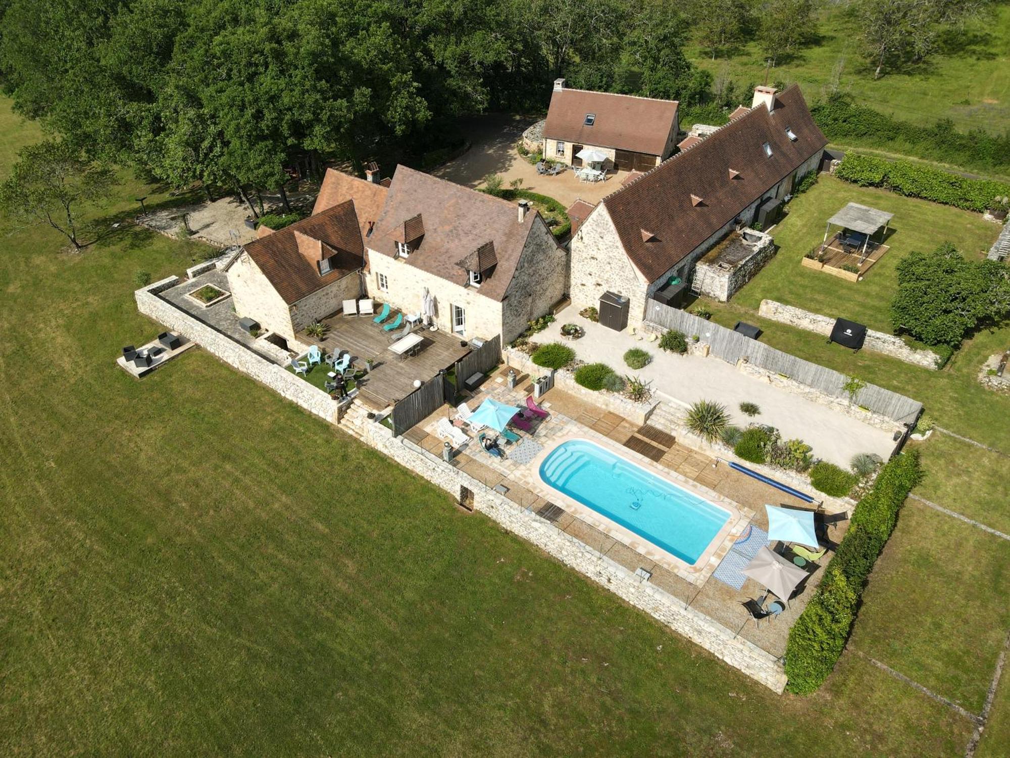 Villa Domaine De Nineyrolle à Azerat Extérieur photo