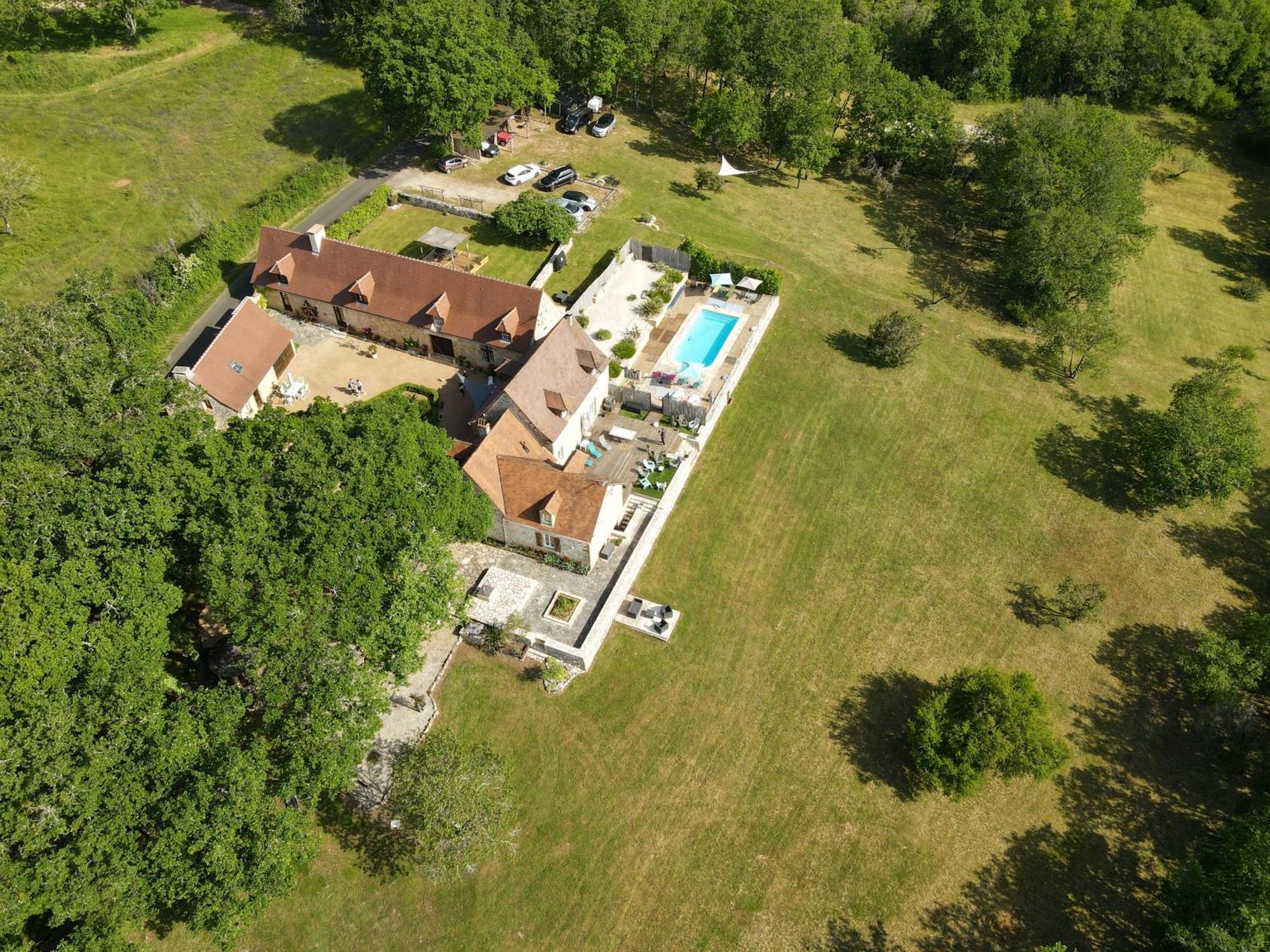 Villa Domaine De Nineyrolle à Azerat Extérieur photo